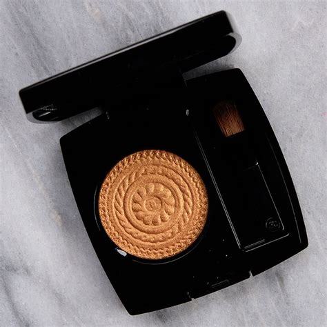 chanel eyeshadow pourpre brun.